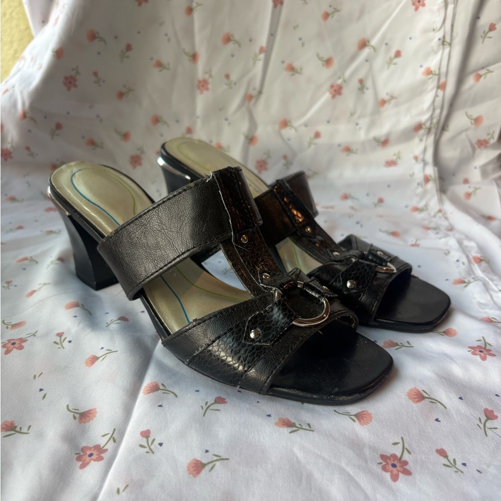 Chic y2k black snake skin chunky heel sandals